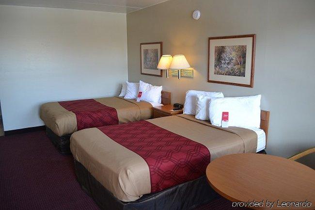 Econo Lodge Northeast Reading Buitenkant foto