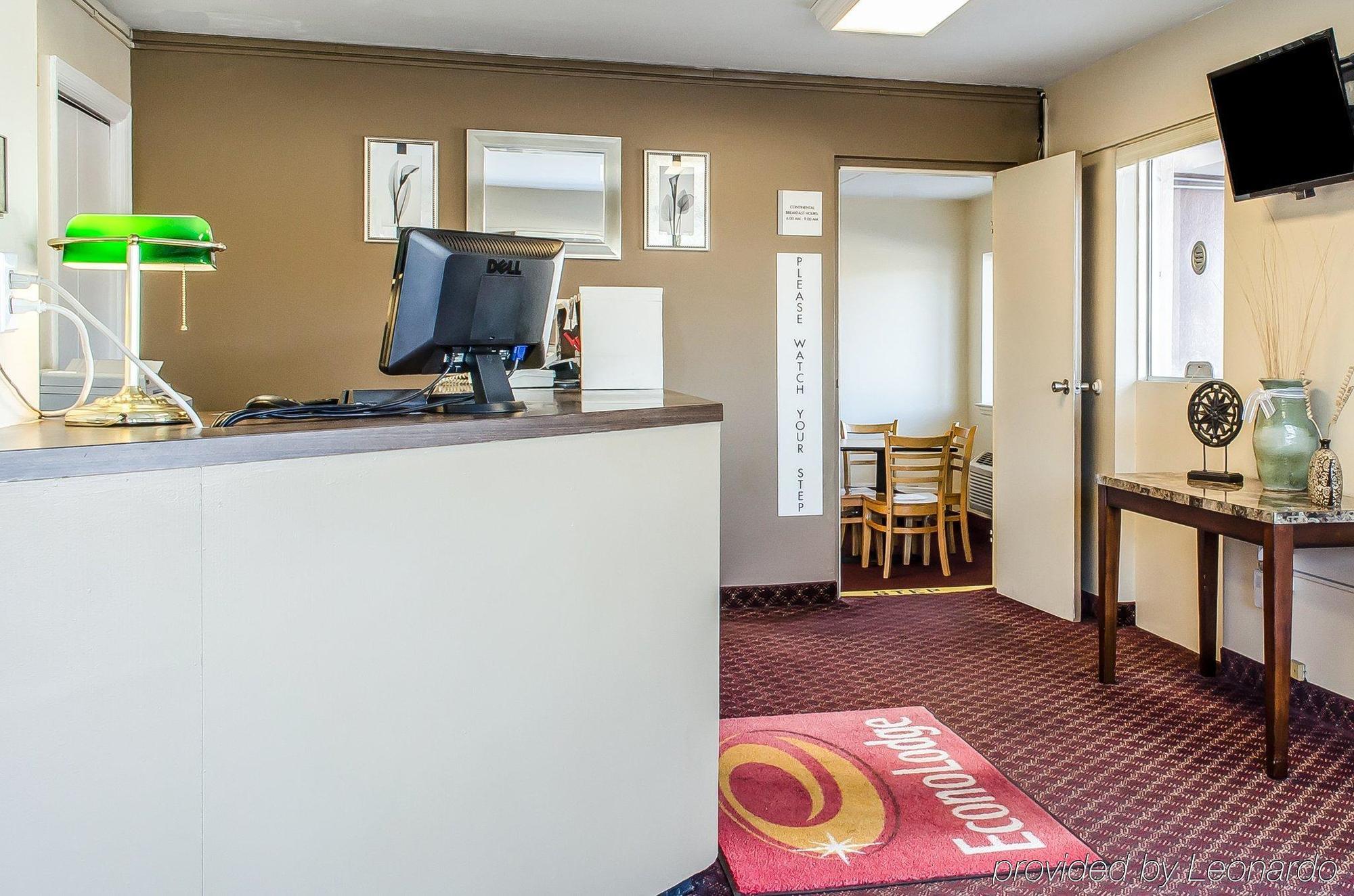 Econo Lodge Northeast Reading Buitenkant foto